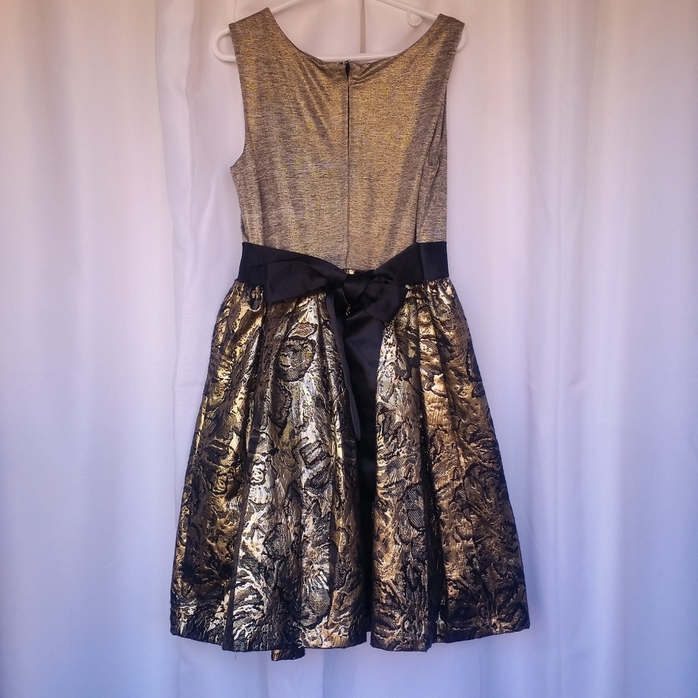 Iris & Ivy Gold and Black Special Occasion Dress - Picture 2 of 8